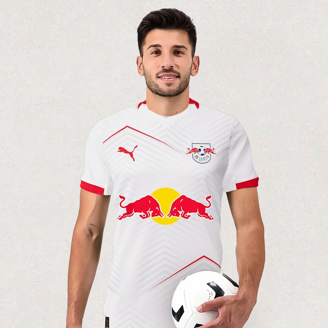 Maillot domicile RB Leipzig 2025/26, environ 68–80 cm de longueur × 48–64 cm de largeur à plat
