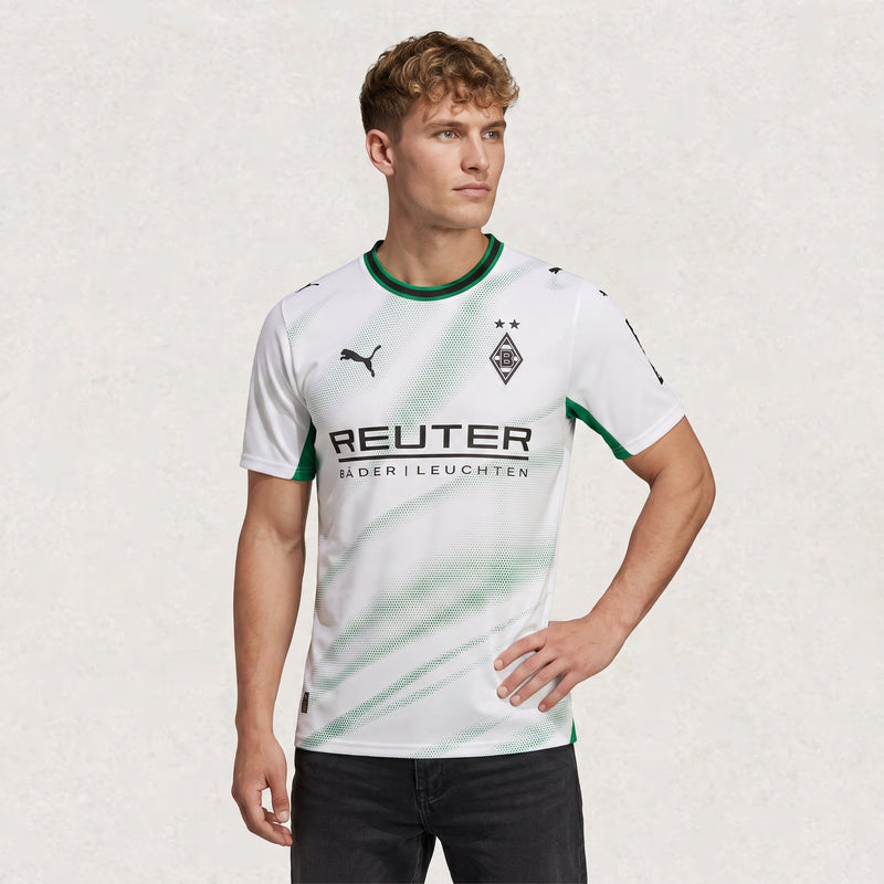 Maillot domicile Borussia Mönchengladbach, environ 68–84 cm de longueur × 48–66 cm de largeur à plat, selon la taille