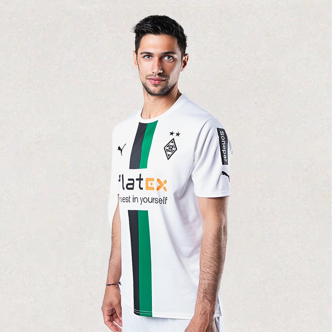 Maillot PUMA Borussia Mönchengladbach domicile 2022/23, blanc/noir/vert, env. 68–82 × 48–64 cm