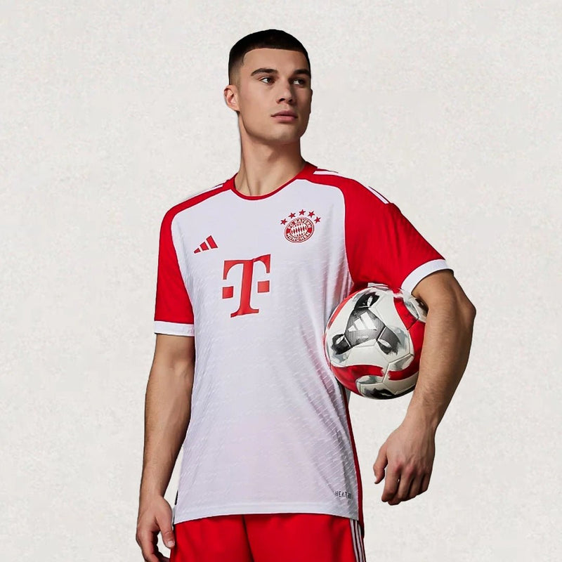 Maillot adidas Bayern München domicile 2023/24 blanc et rouge pour adulte, environ 68–82 × 48–64 cm