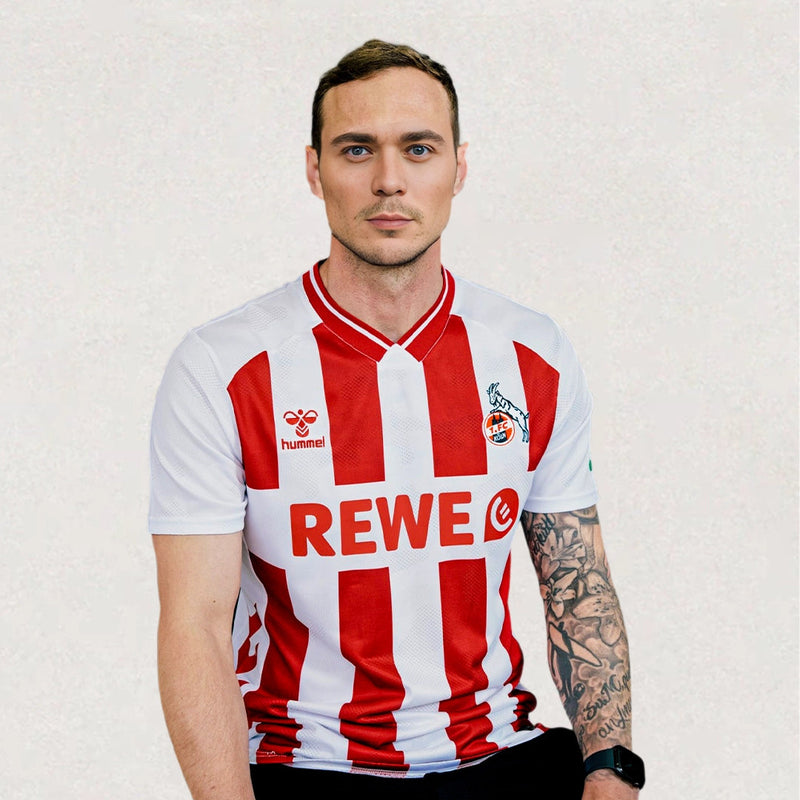 Maillot domicile hummel 1. FC Köln 2025/26, environ 68–84 cm de longueur × 48–68 cm de largeur à plat