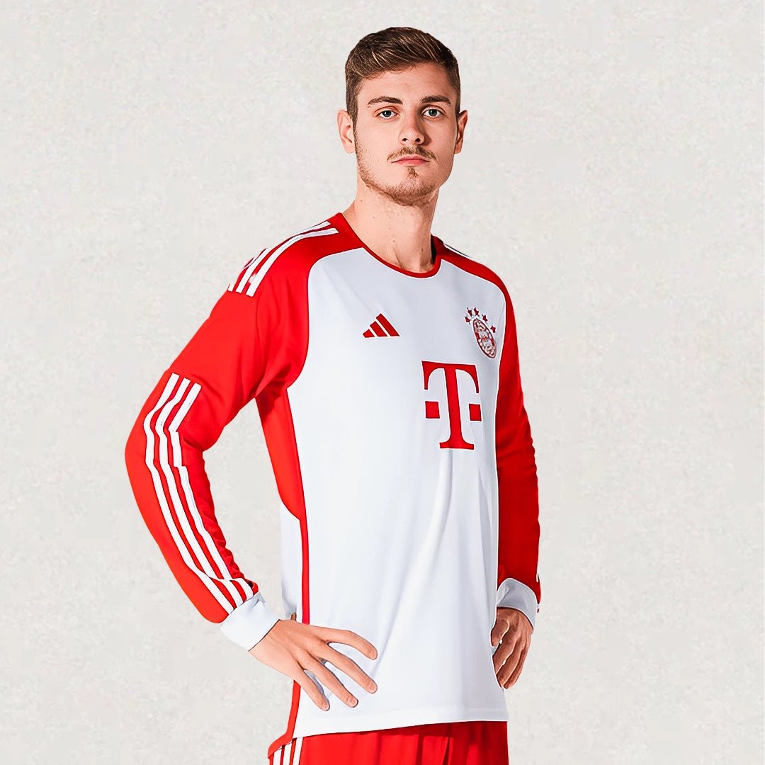 Maillot Bayern domicile 2023/24 blanc/rouge, manches longues, longueur approximative de 68–82 cm selon la taille