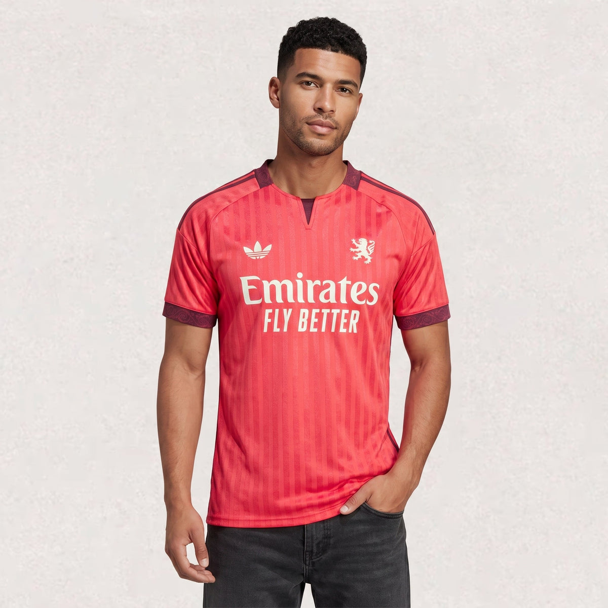 Maillot extérieur Olympique Lyonnais 2026/27, environ 68–82 cm de longueur × 48–64 cm de largeur à plat