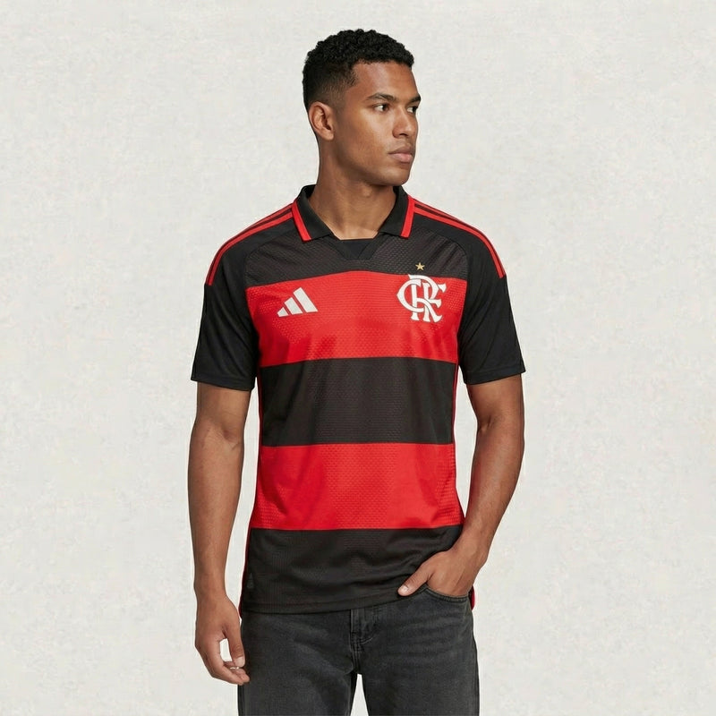 Maillot domicile adidas CR Flamengo 2026/27 rouge et noir, environ 65–85 cm de longueur