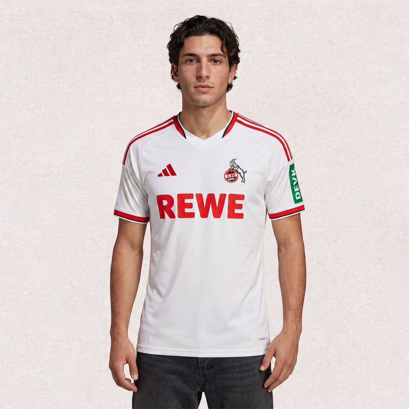 Maillot domicile 1. FC Köln, environ 68–84 cm de longueur × 48–66 cm de largeur à plat, selon la taille