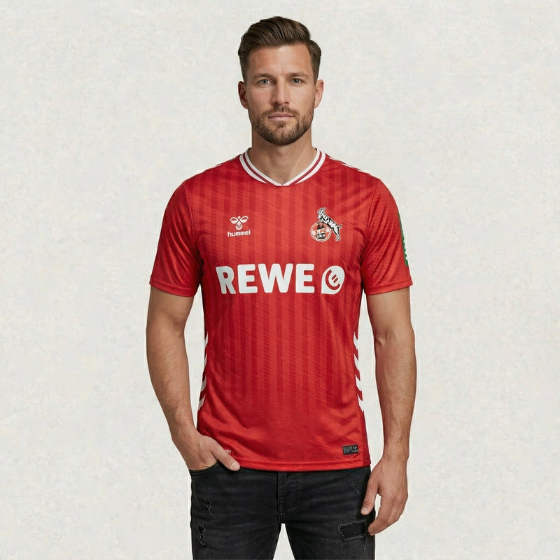 Maillot extérieur hummel 1. FC Köln 2025/26, longueur approximative de 68–82 cm selon la taille