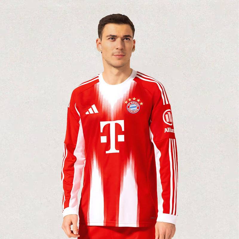 Maillot domicile Bayern 2025/26 à manches longues, environ 68–80 cm de longueur × 48–64 cm de largeur à plat